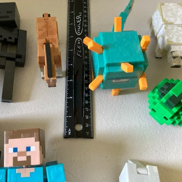 Minecraft Toys Large Lot of Assorted Characters - Picture 5 of 6